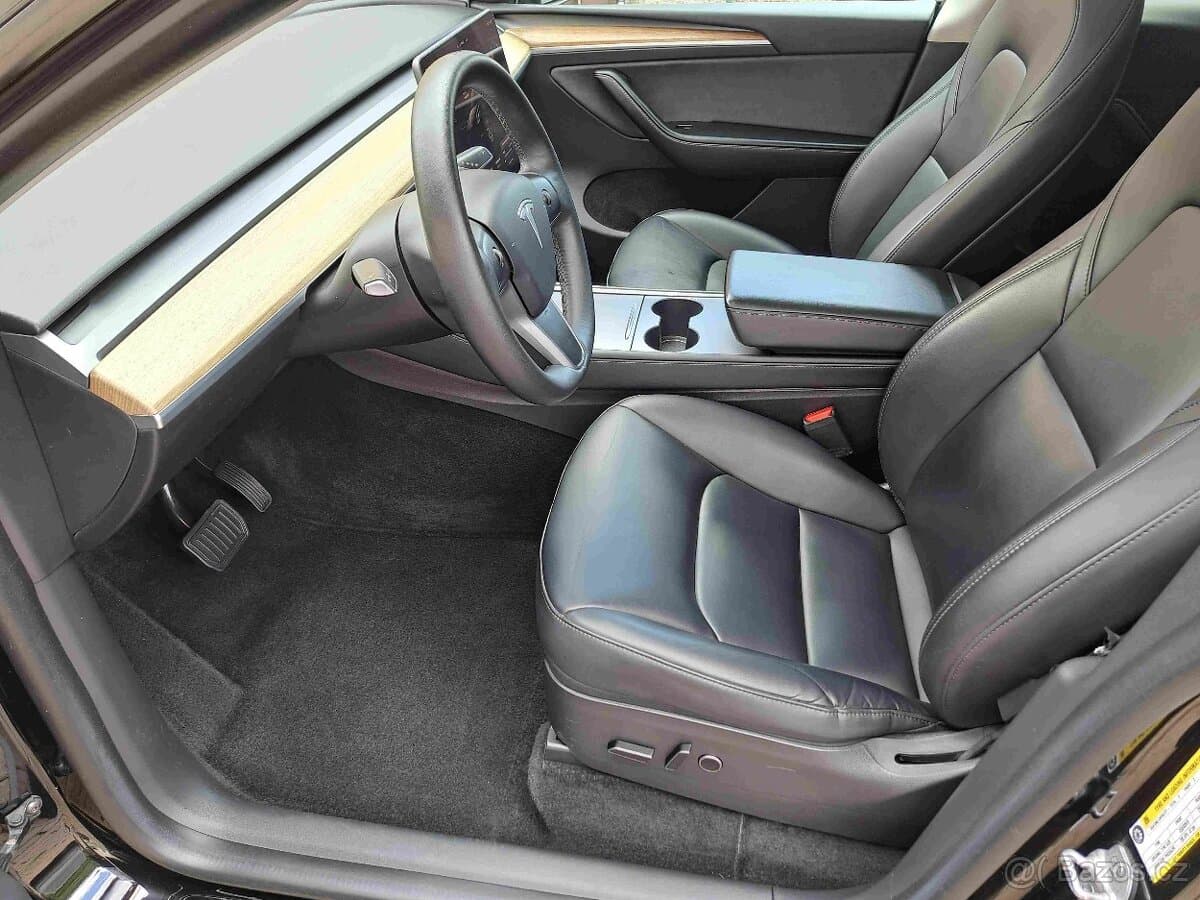 2023 Tesla MODEL Y - 10