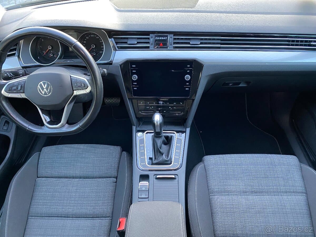 2021 Volkswagen PASSAT - 10