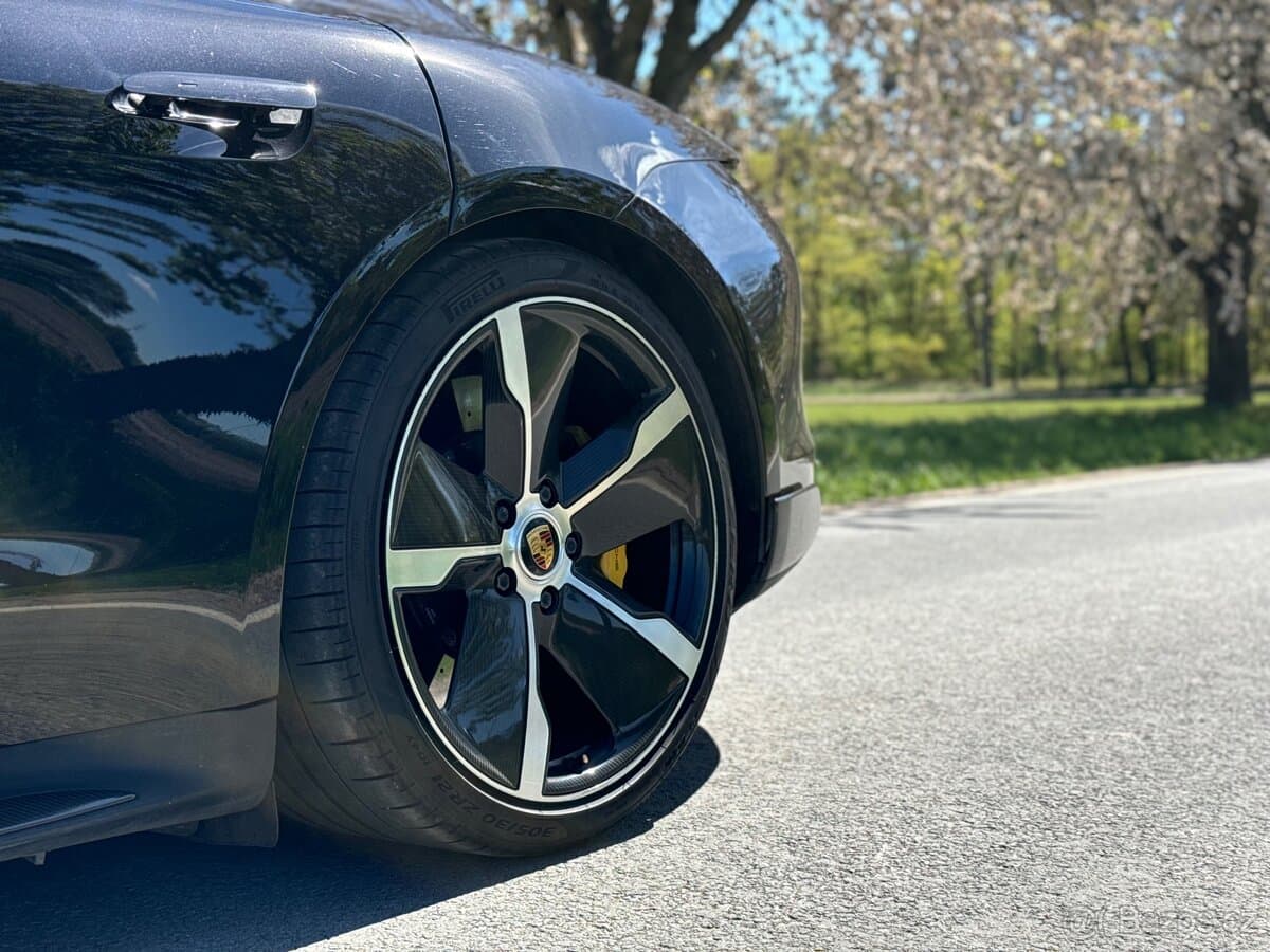 2021 Porsche TAYCAN - 10