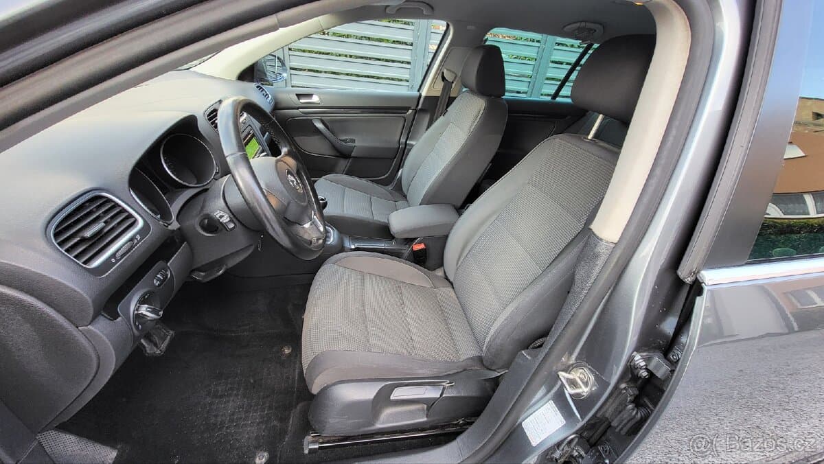 2011 Volkswagen GOLF - 10