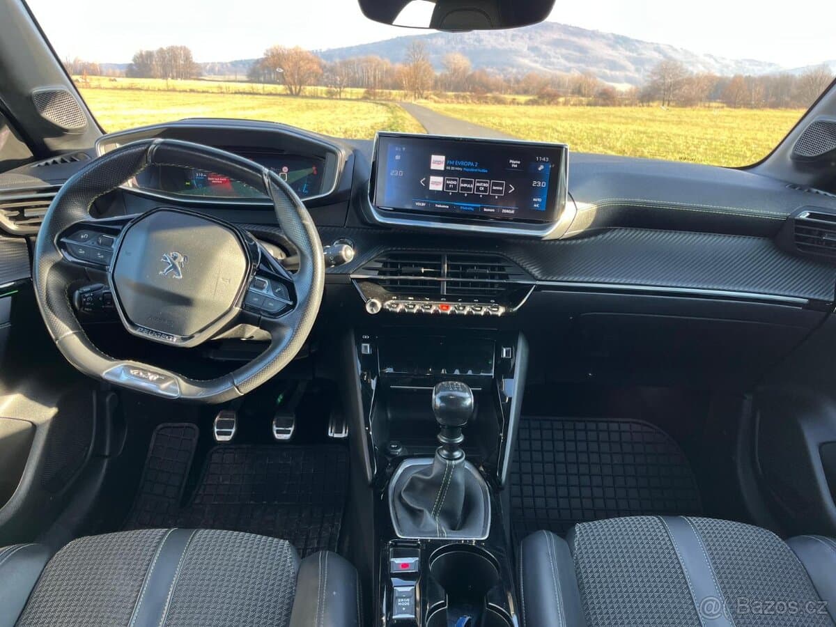 2020 Peugeot 208 - 10