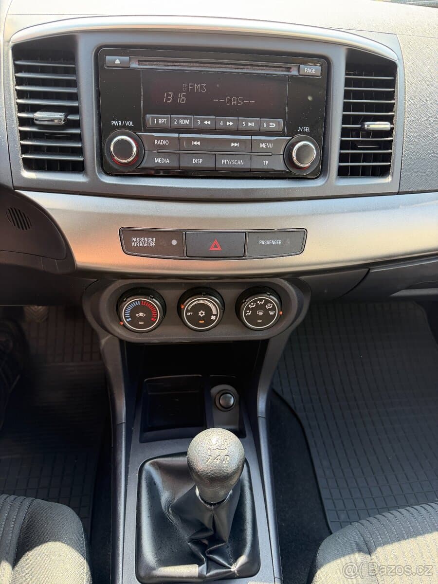2016 Mitsubishi LANCER - 10