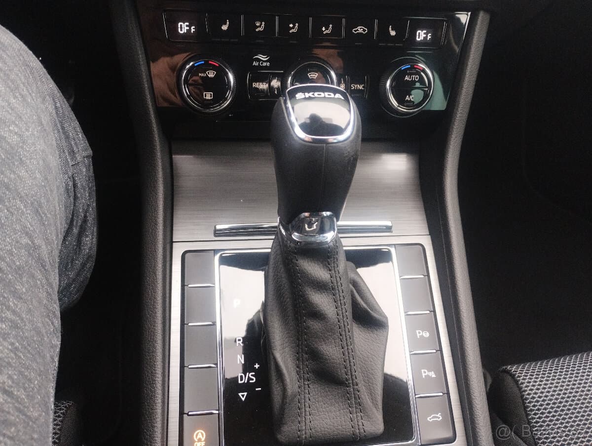 2022 Škoda SUPERB - 10