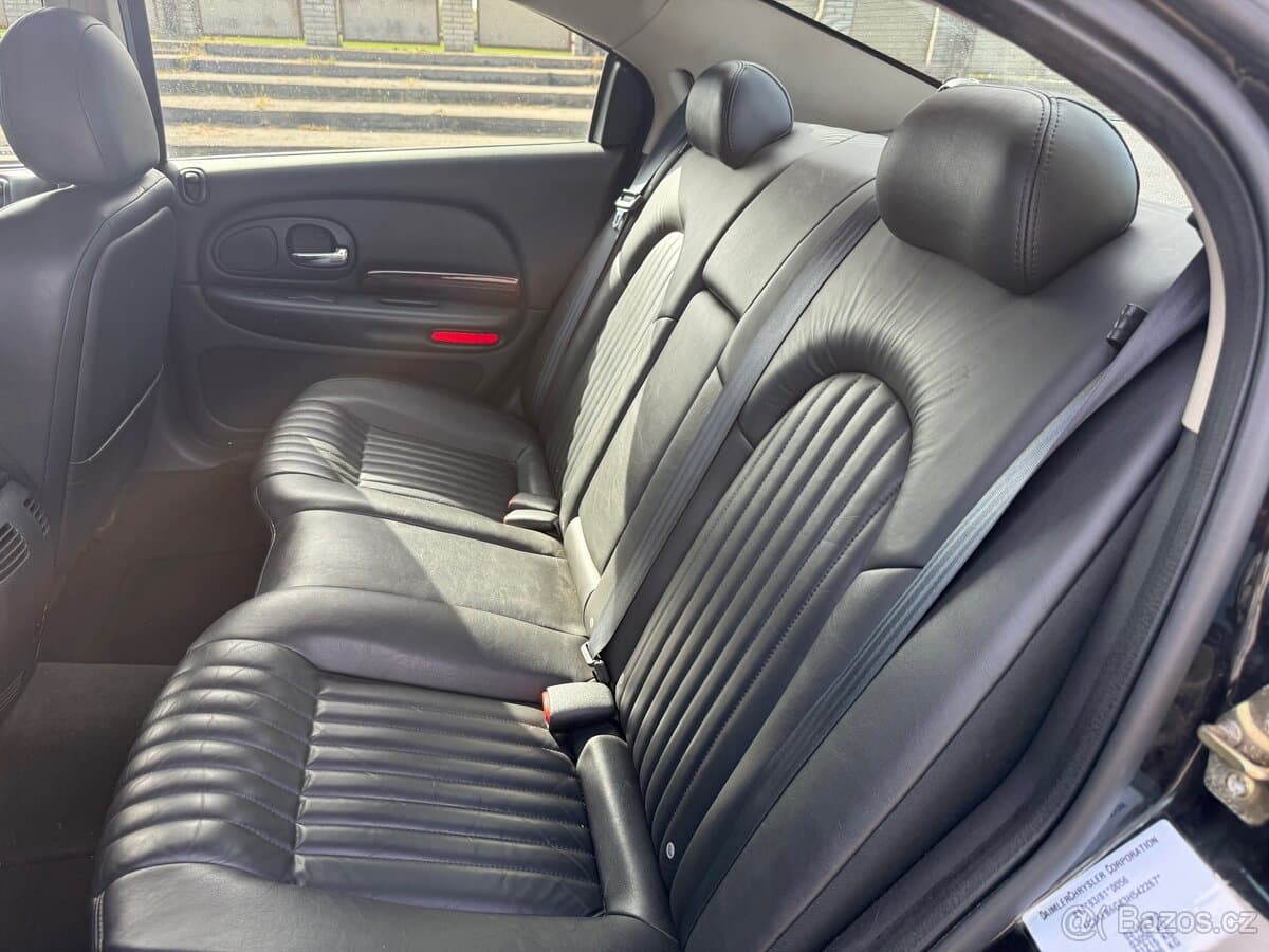 2002 Chrysler 300M - 10