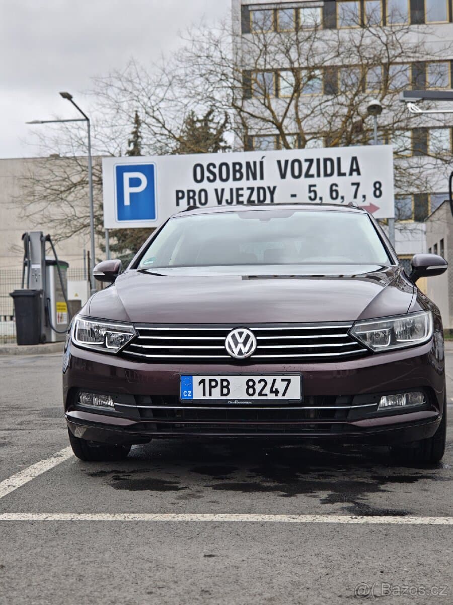 2017 Volkswagen PASSAT - 10