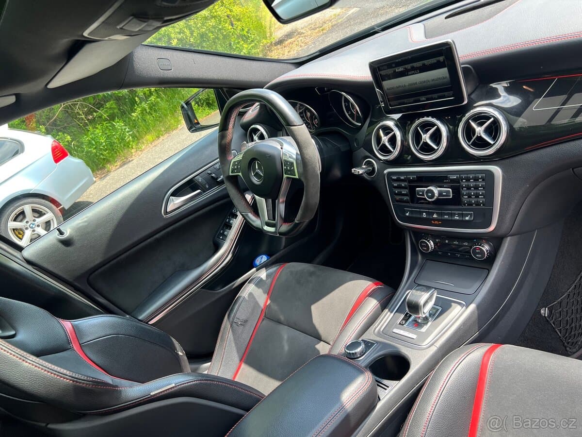 2015 Mercedes-Benz GLA - 10