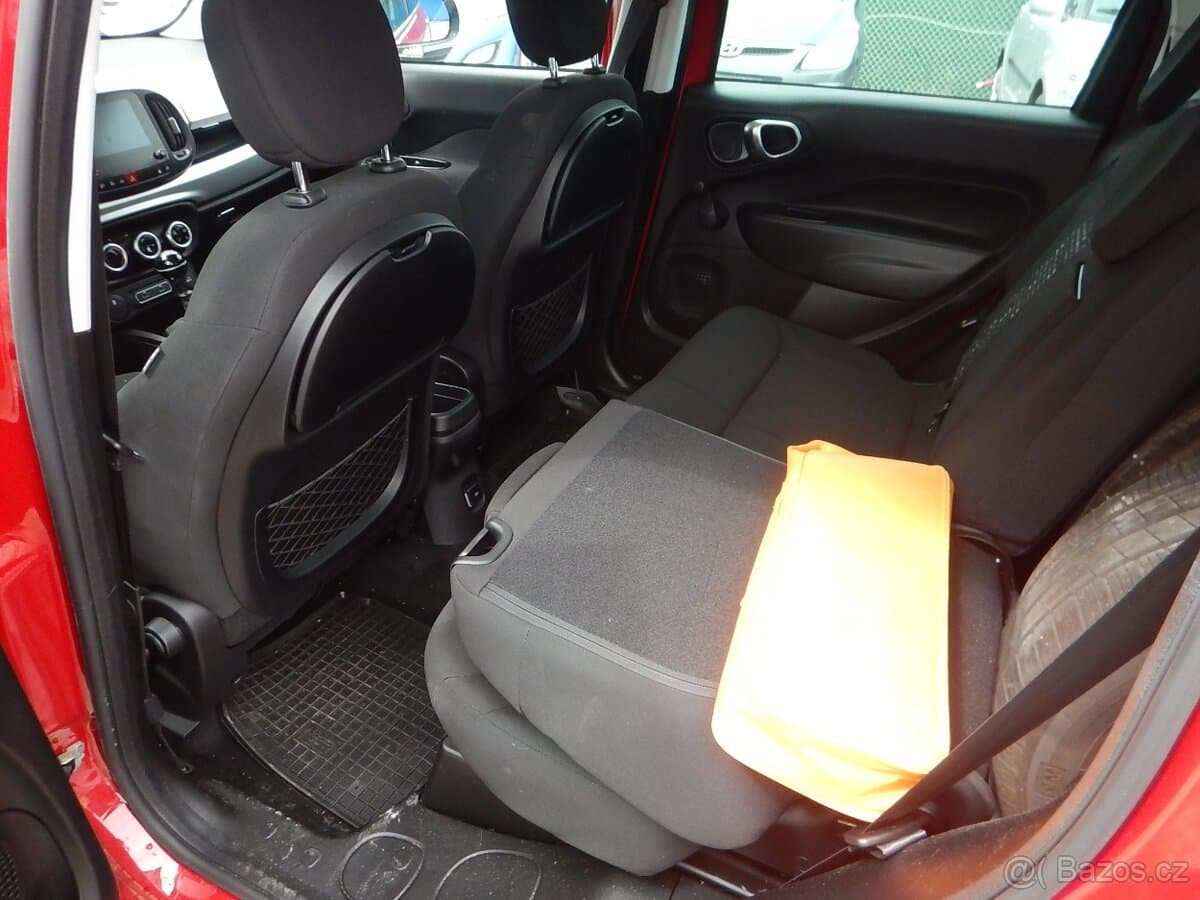 2022 Fiat 500L - 10