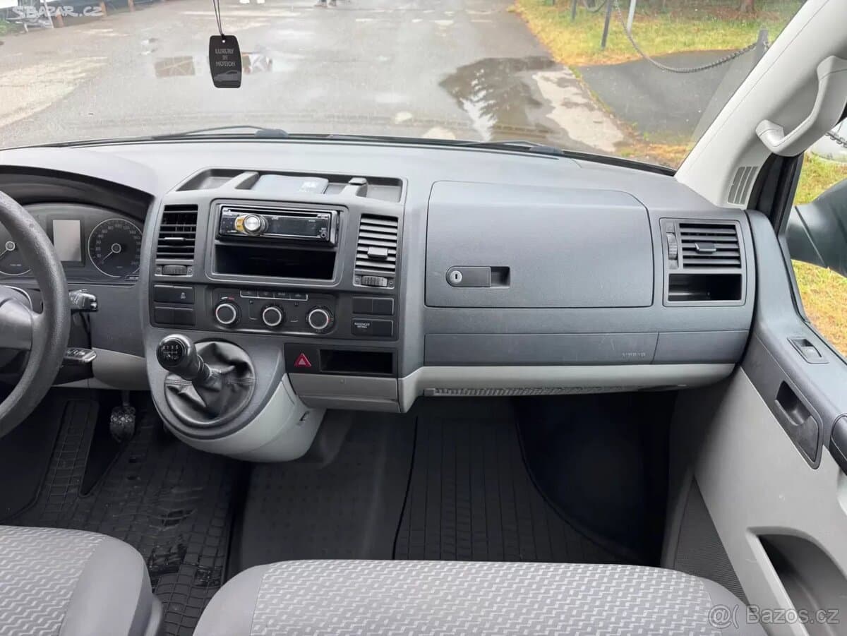 2010 Volkswagen CARAVELLE - 10
