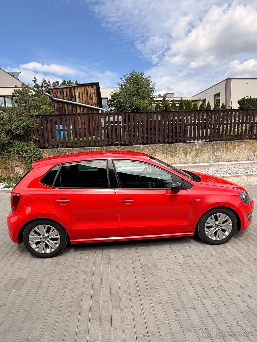 2012 Volkswagen POLO - 10