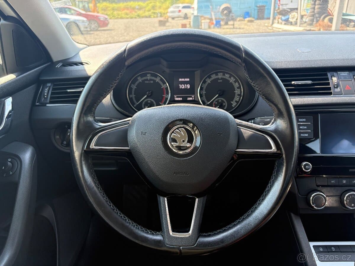 2019 Škoda OCTAVIA - 10