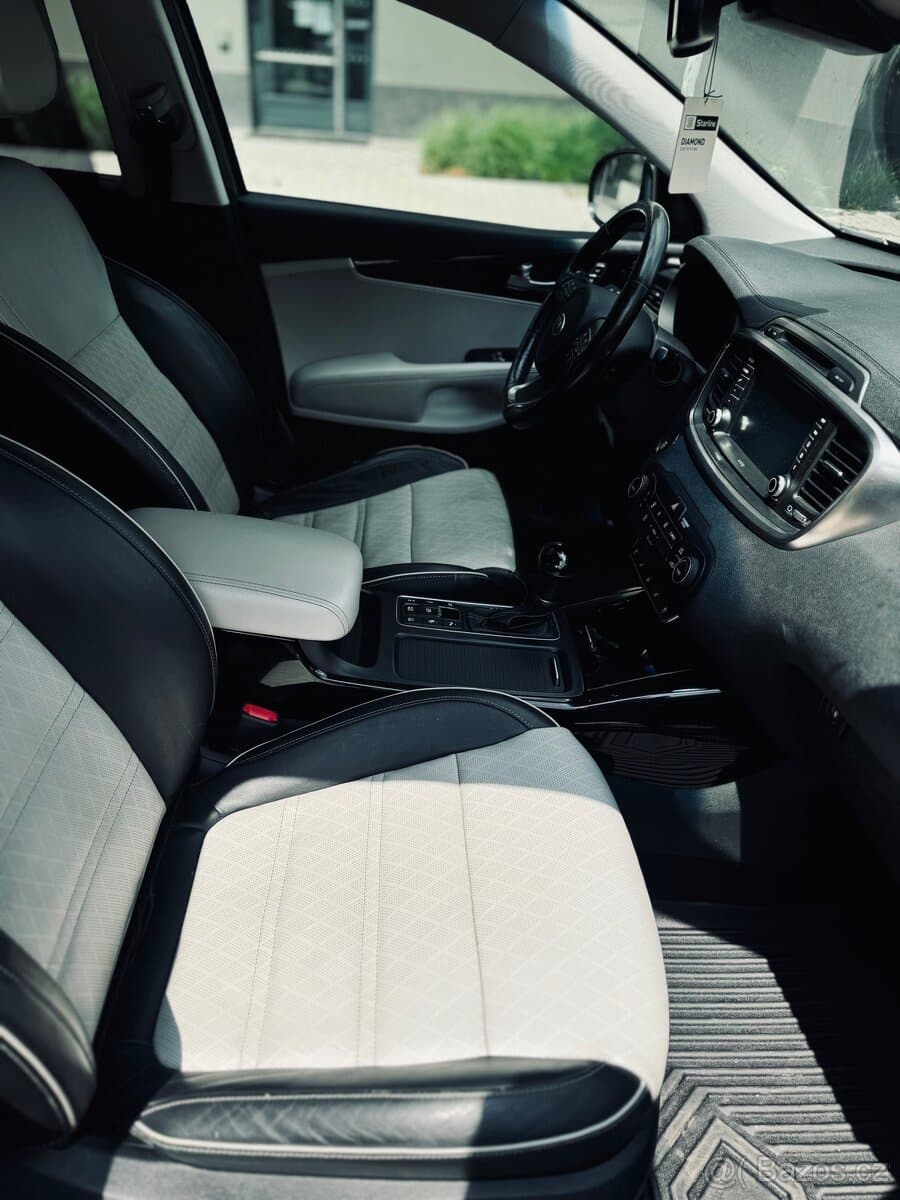 2016 Kia SORENTO - 10