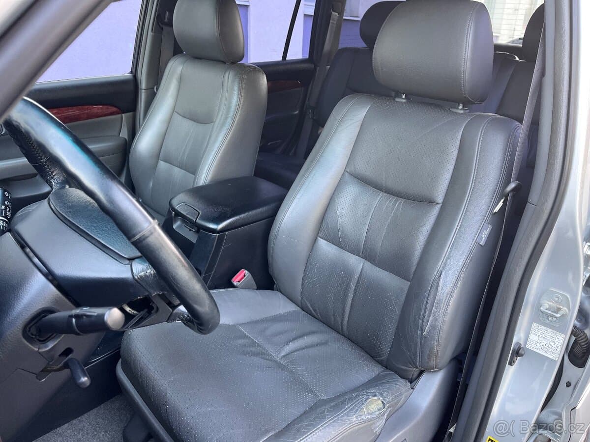 2004 Toyota LAND CRUISER - 10