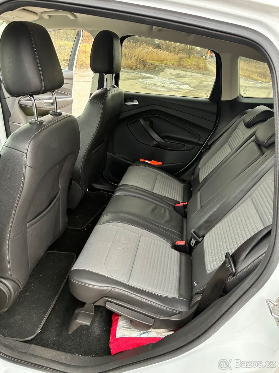 2016 Ford KUGA - 10