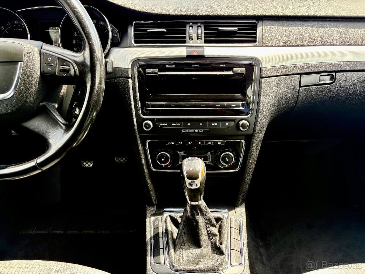 2010 Škoda SUPERB - 10