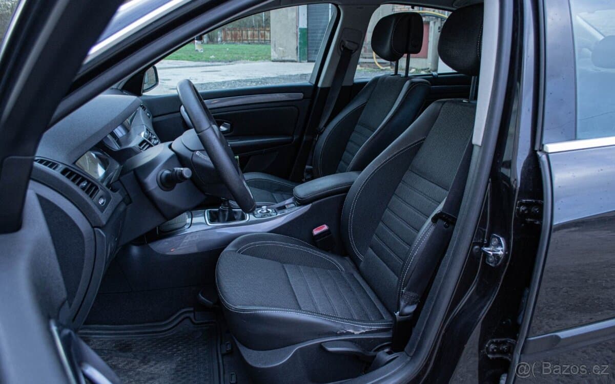 2010 Renault LAGUNA - 10