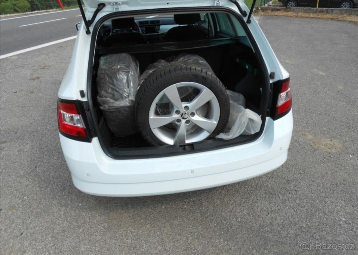 2015 Škoda FABIA - 10