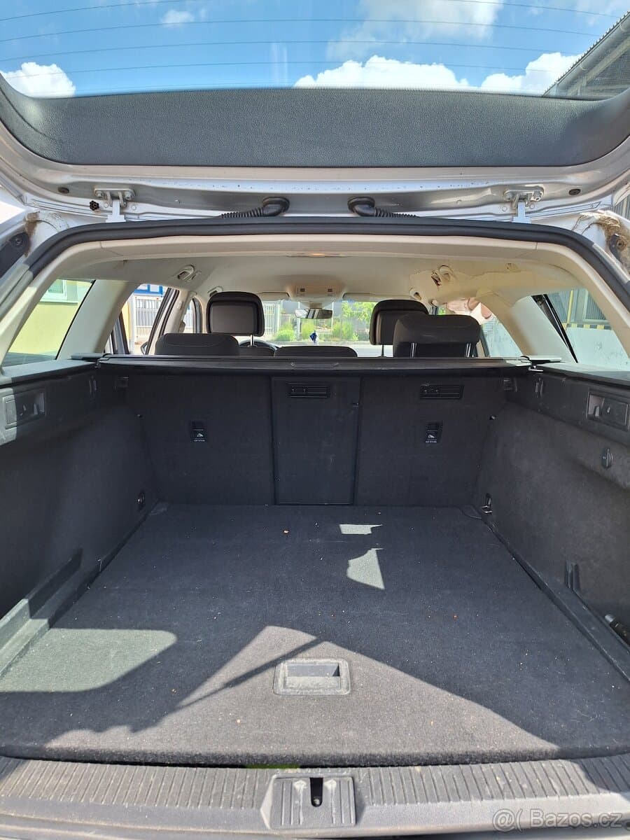 2015 Volkswagen PASSAT - 10