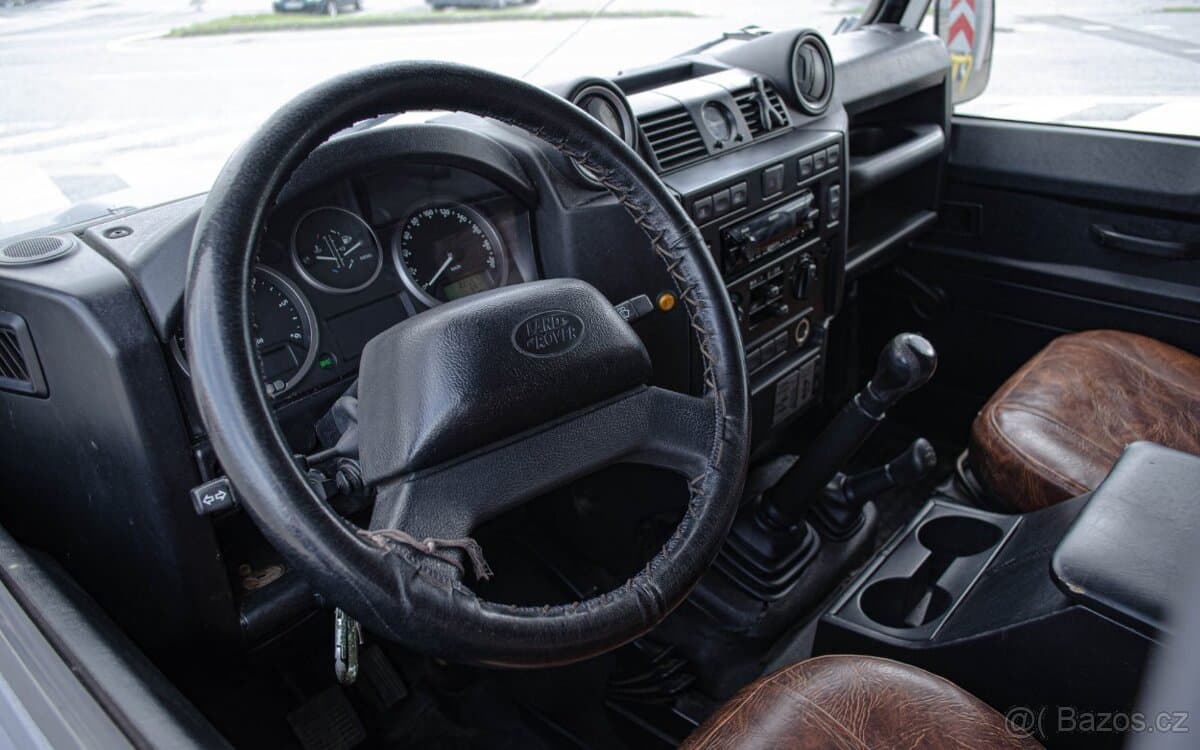 2007 Land Rover DEFENDER - 10