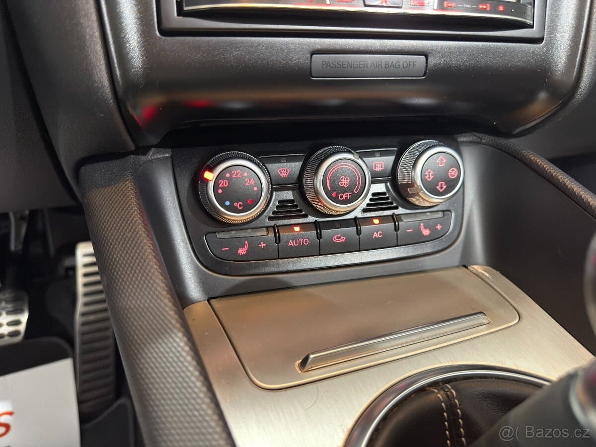 2010 Audi TT - 10