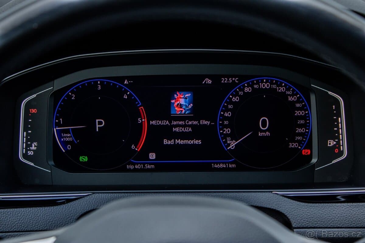 2019 Volkswagen PASSAT - 10