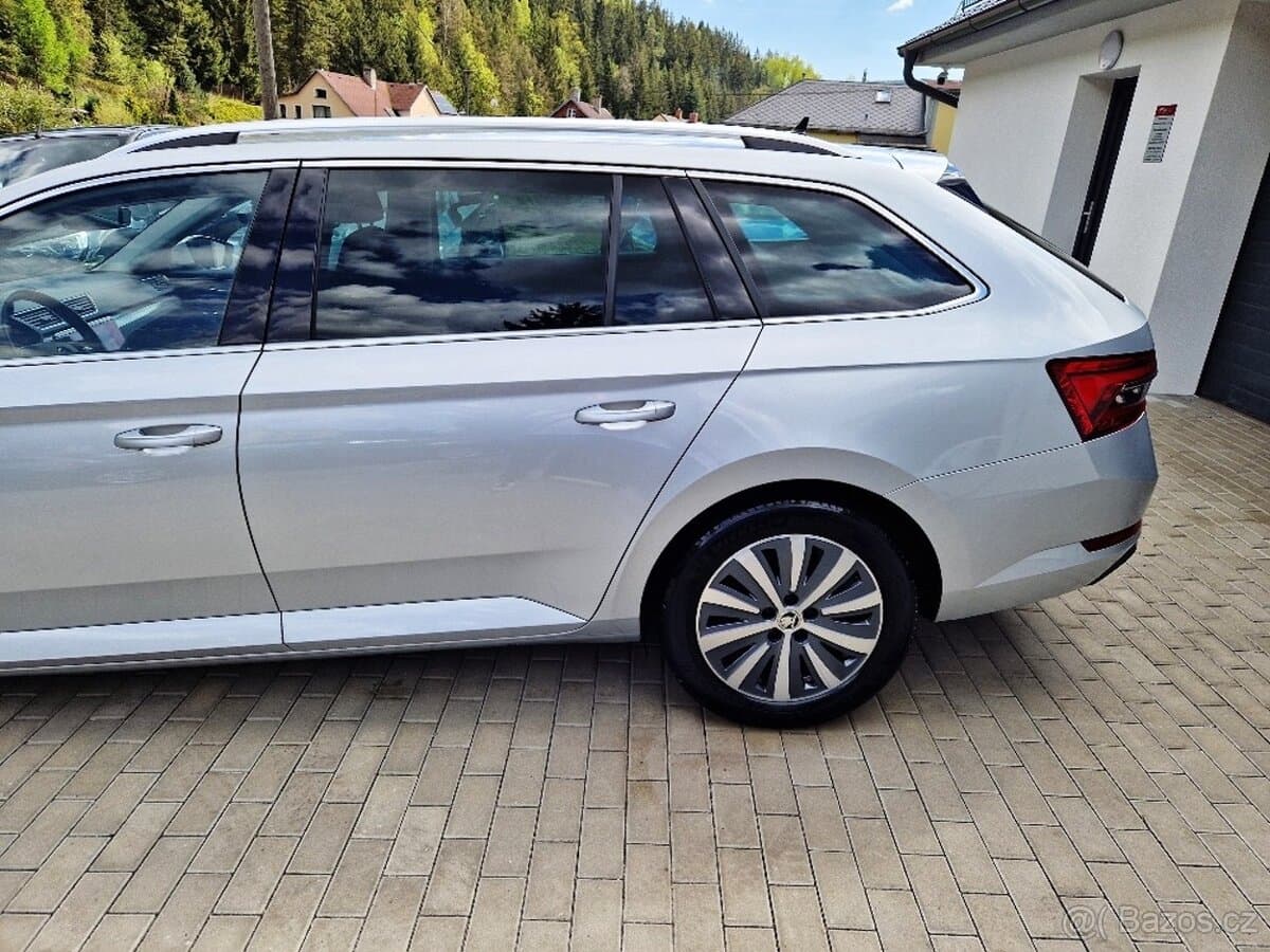 2021 Škoda SUPERB - 10