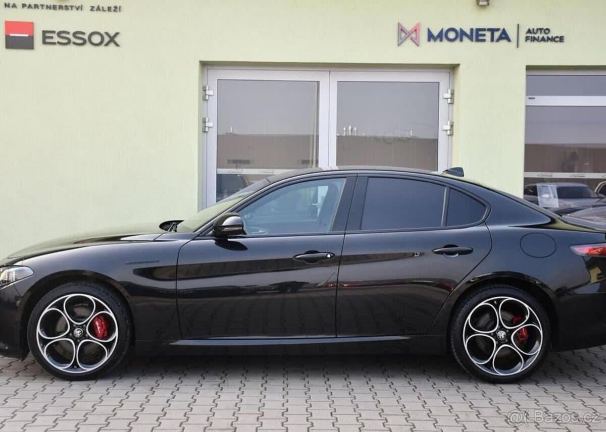 2023 Alfa Romeo GIULIA - 10