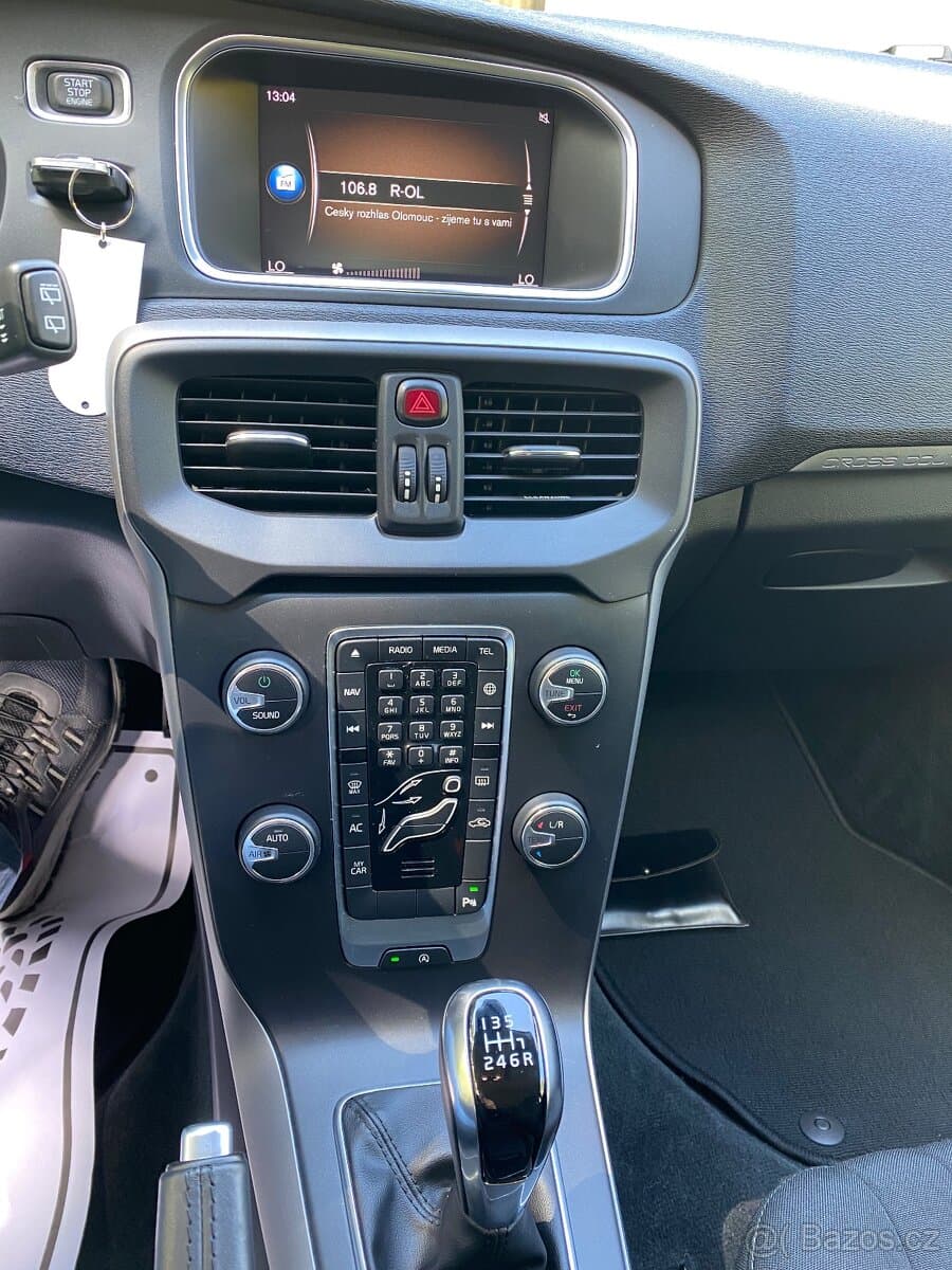 2018 Volvo V40 - 10