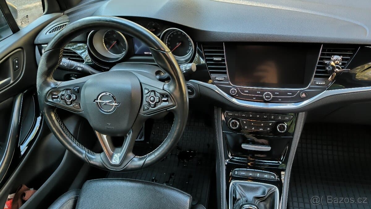 Opel ASTRA - 10