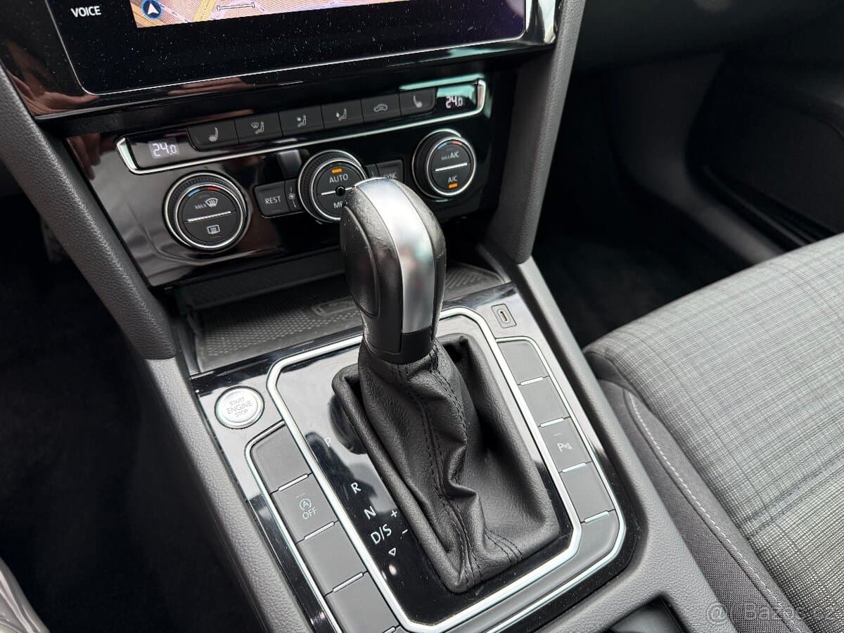 2020 Volkswagen PASSAT - 10