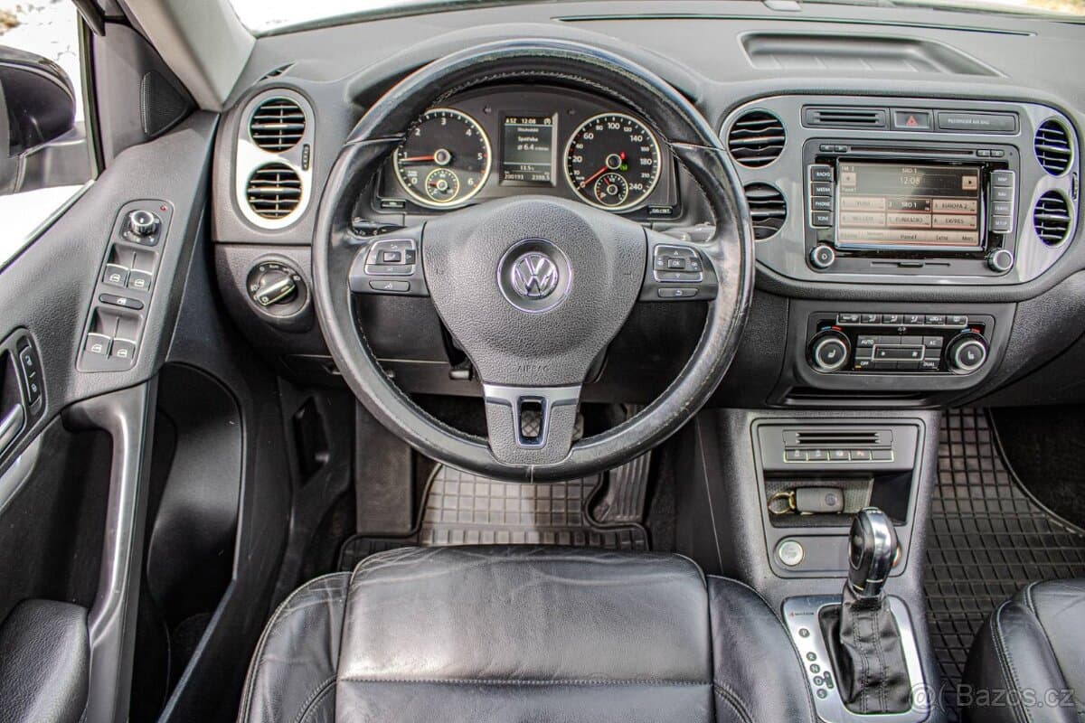2012 Volkswagen TIGUAN - 10
