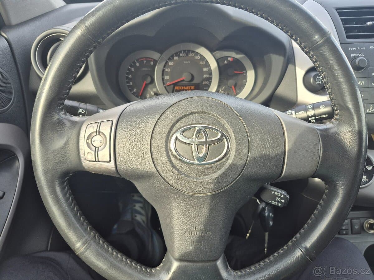 2009 Toyota RAV4 - 10