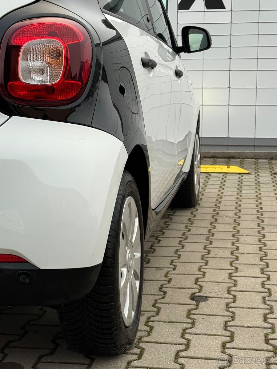 2019 Smart FORFOUR - 10