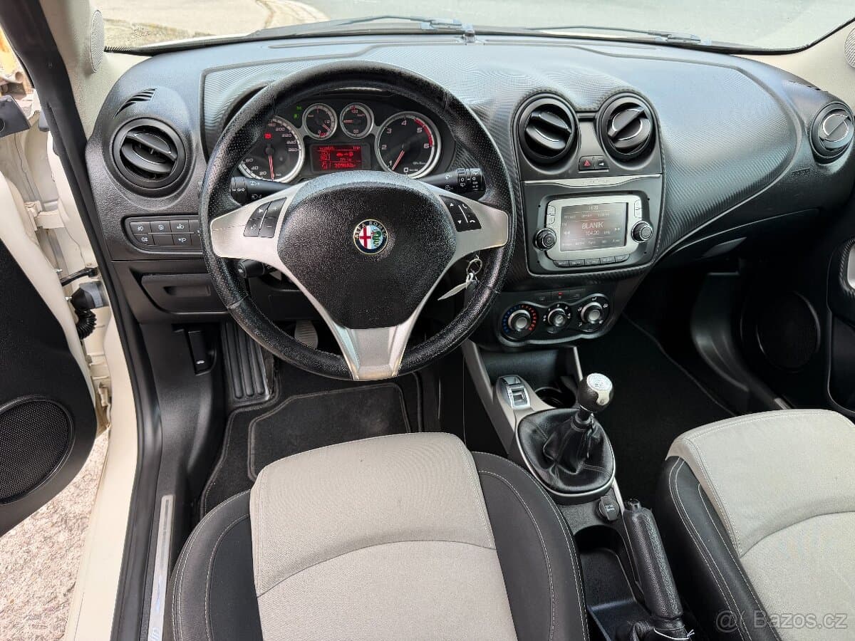 2014 Alfa Romeo MITO - 10