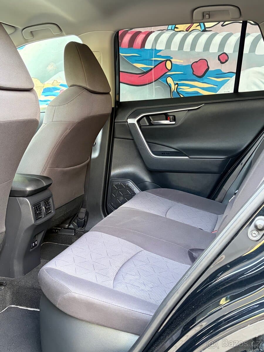 2021 Toyota RAV4 - 10