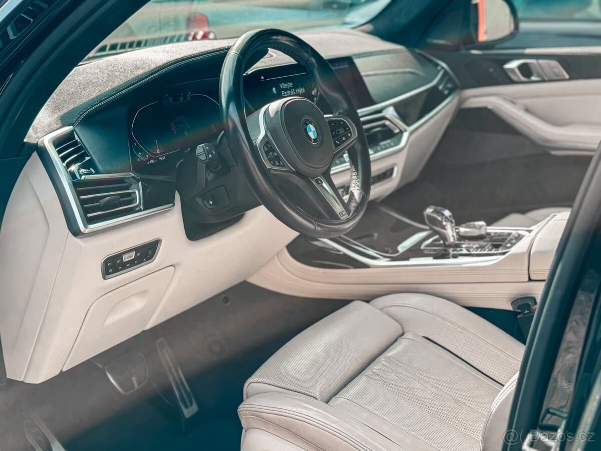 2020 BMW X7 - 10