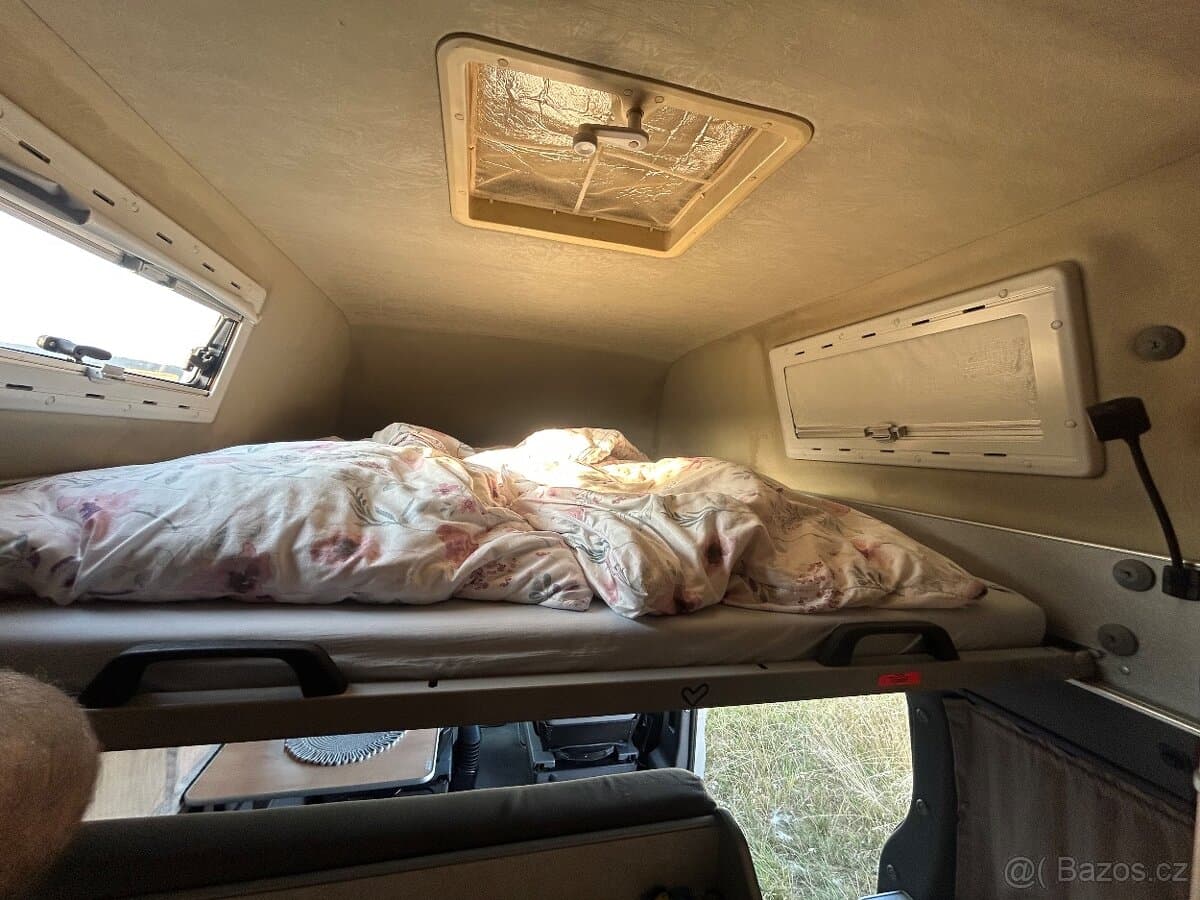 2004 Ford TRANSIT - 10