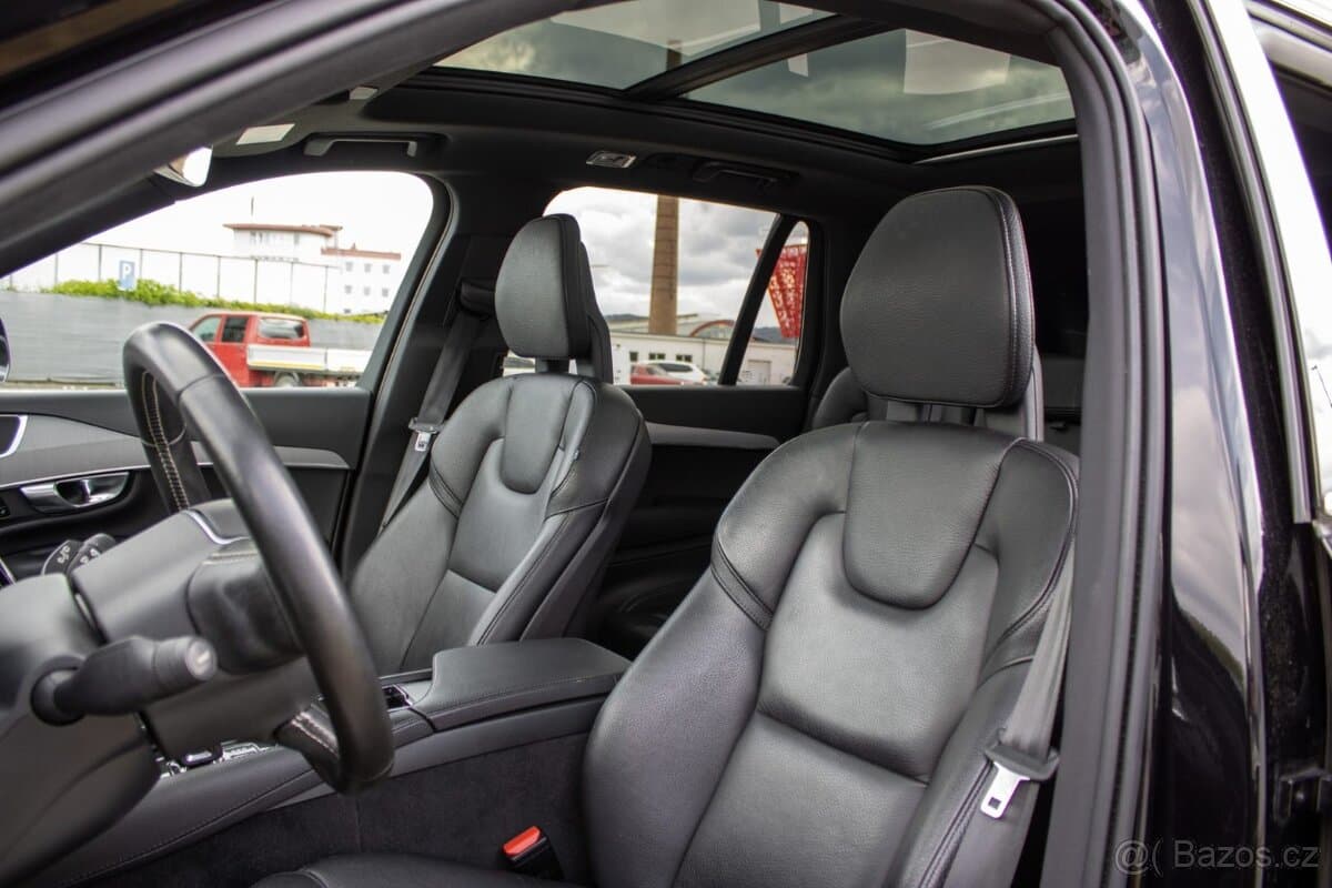 2020 Volvo XC90 - 10