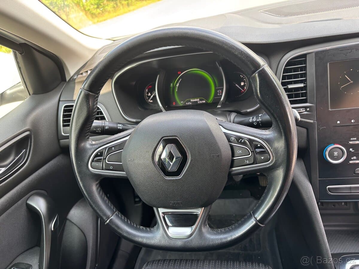 2017 Renault MEGANE - 10