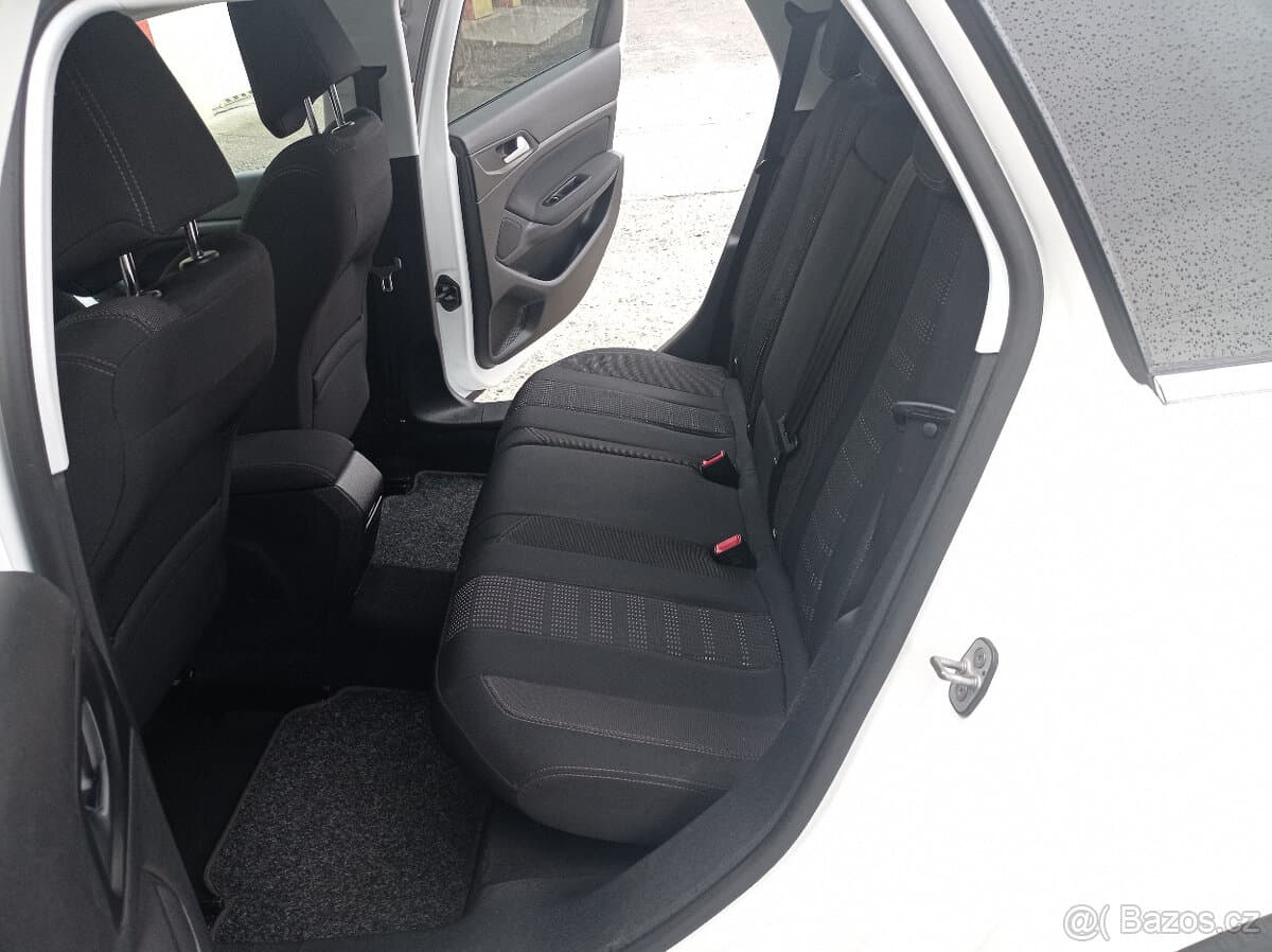 2016 Peugeot 308 - 10