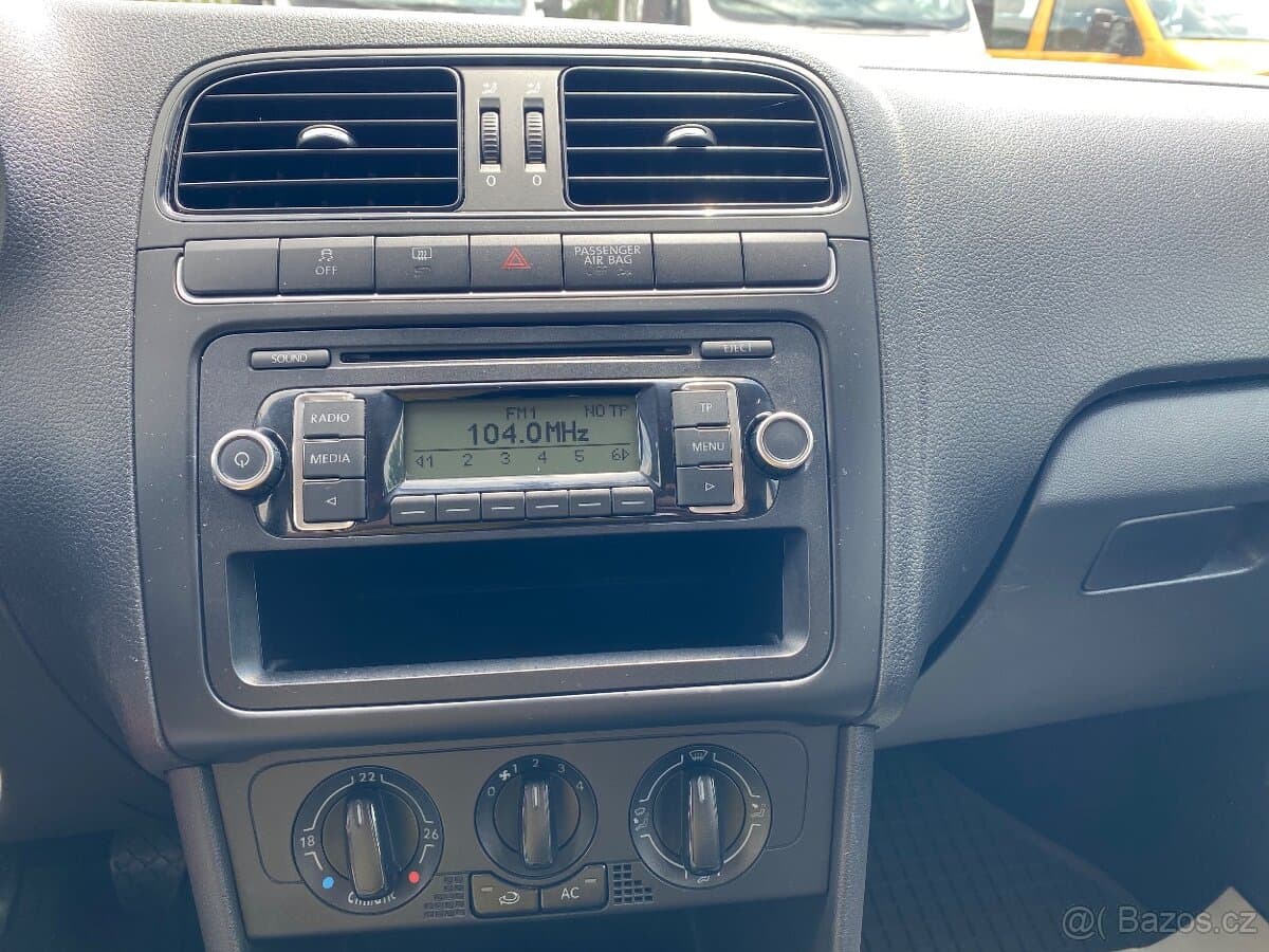 2010 Volkswagen POLO - 10