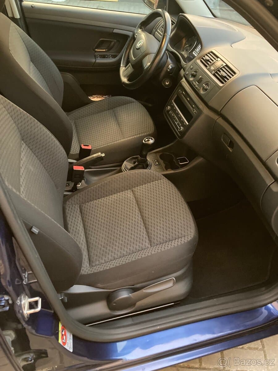 2010 Škoda FABIA - 10