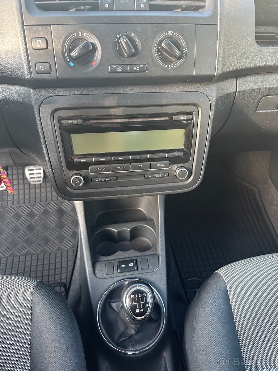 2011 Škoda FABIA - 10