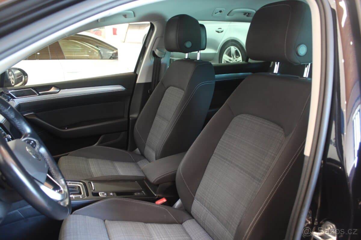 2021 Volkswagen PASSAT - 10