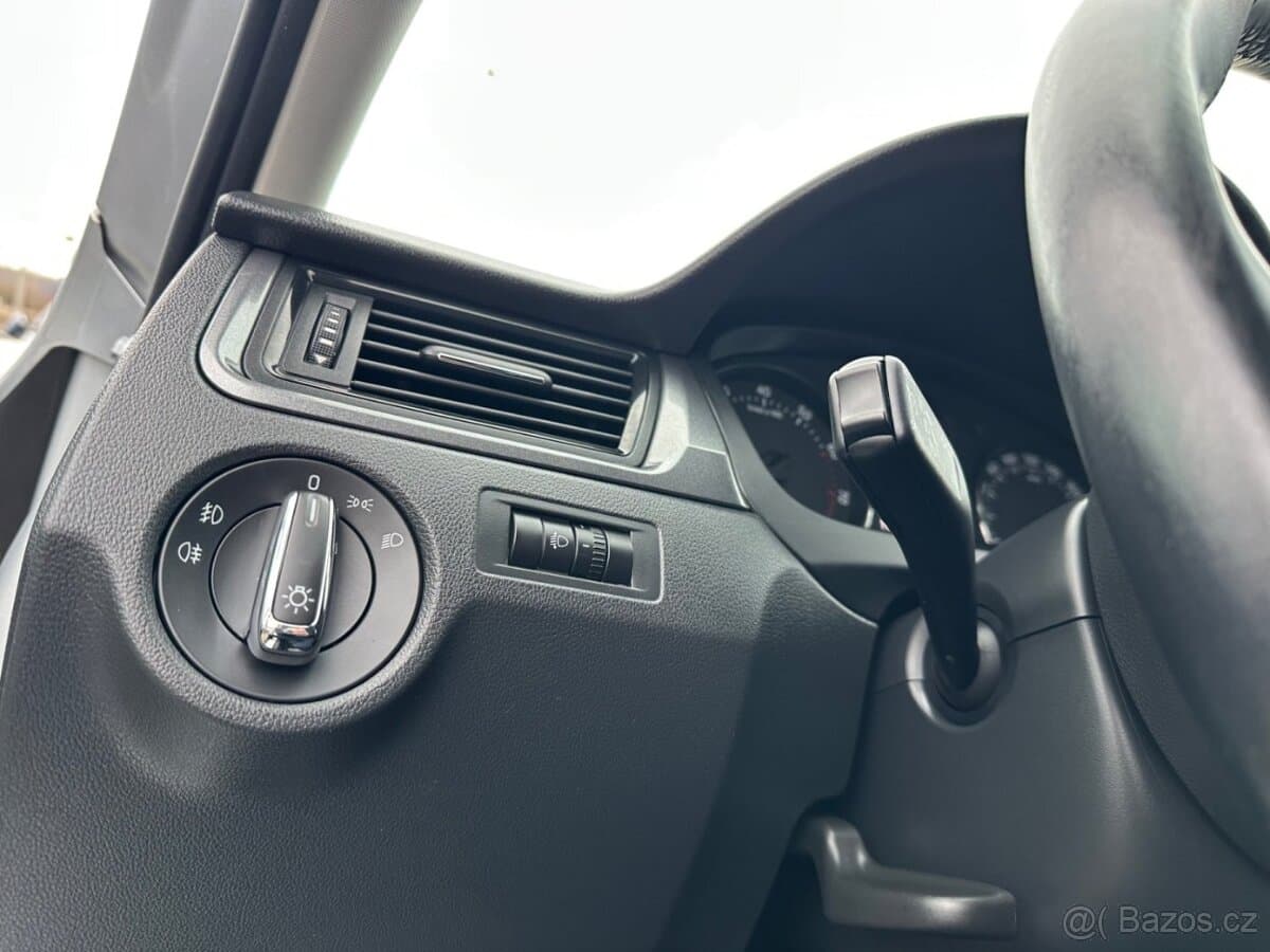 2015 Škoda RAPID - 10