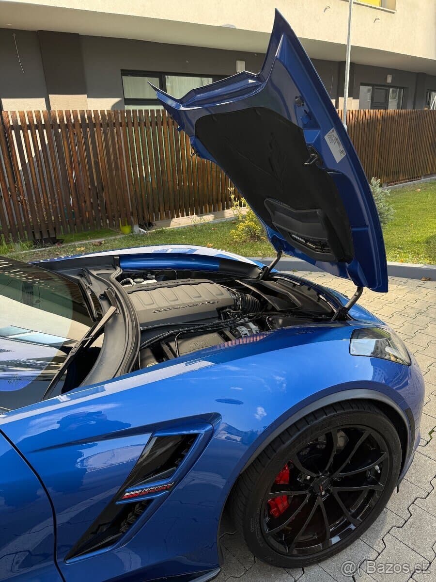 2019 Chevrolet CORVETTE - 10