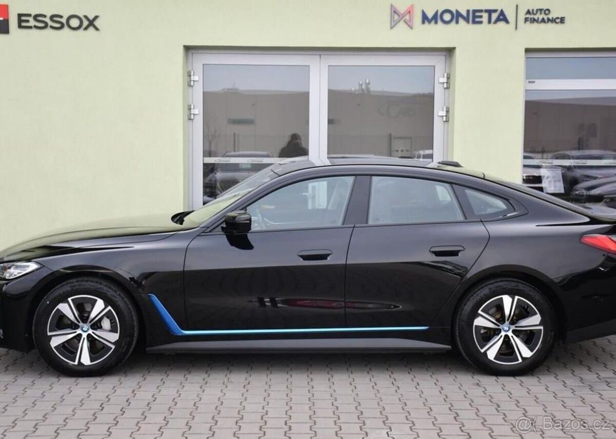 2023 BMW i4 - 10