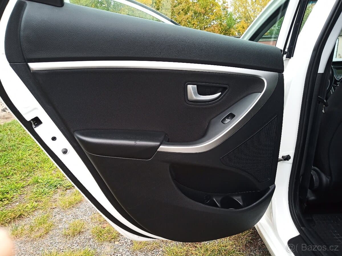 2013 Hyundai i30 - 10