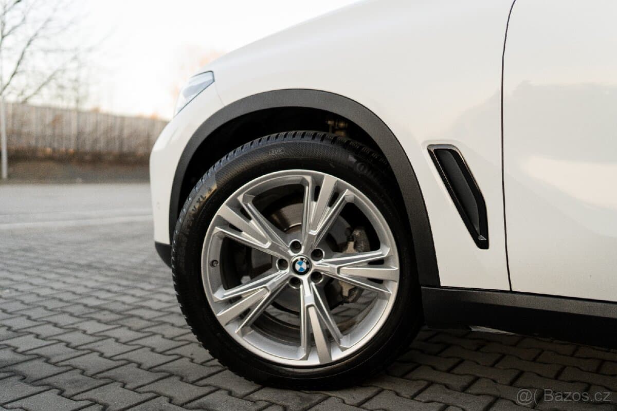 2019 BMW X5 - 10