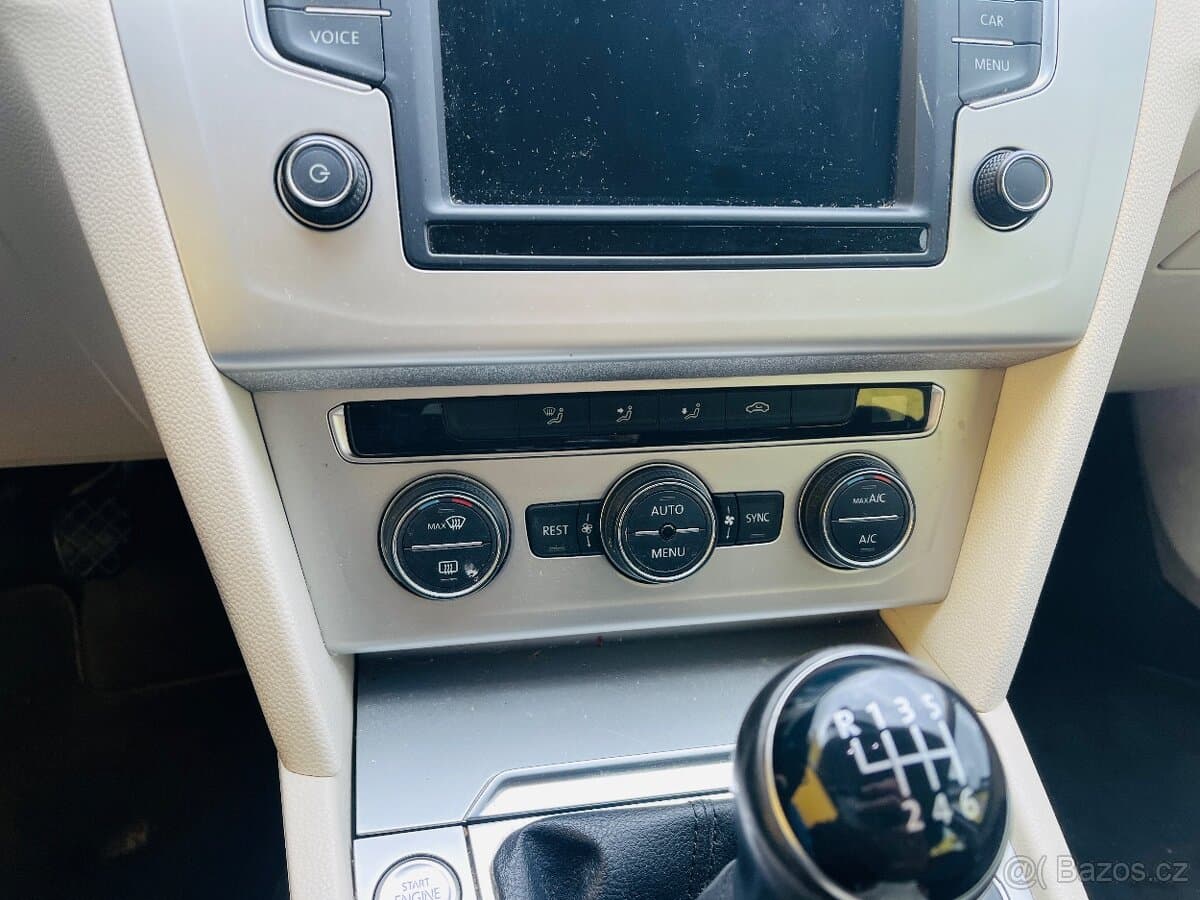 Volkswagen PASSAT - 10