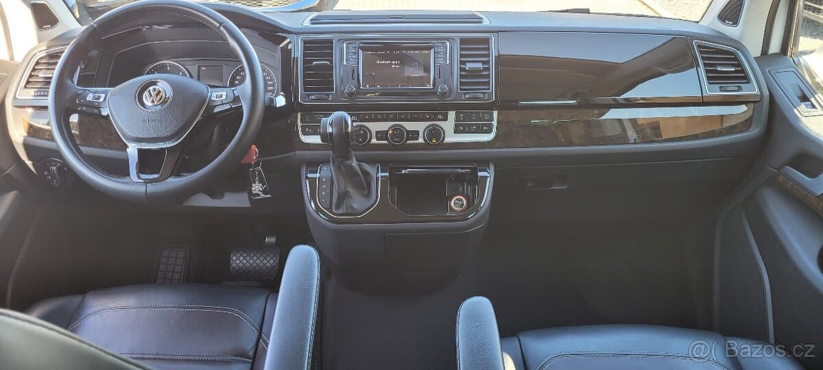 2017 Volkswagen MULTIVAN - 10